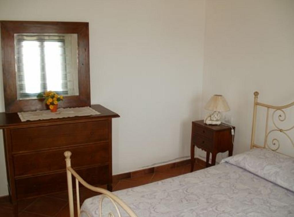 Farm Stay Gli Oleandri Loiri Porto San Paolo Habitación foto